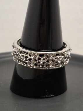 Elegant Silver Openwork Filigree Band Ring